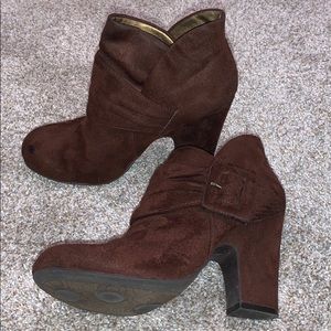 American Eagle boots